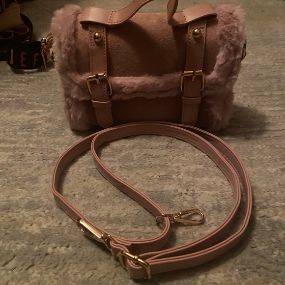 Pink Fuzzy luxury bag with detachable strap - Picture 1 of 7